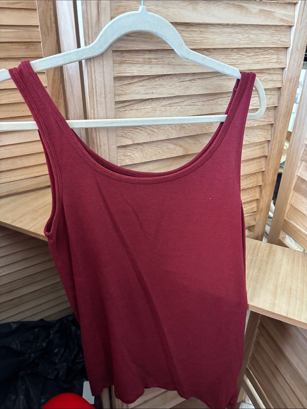 Merona Wine Red Scoop Neck Tank Top Large